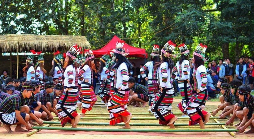 Kut festival - bamboo dance